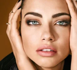 Maybelline - Brow Precise Fiber Filler - 06 Deep Brown - Wenkbrauwmascara -Cosmetica Winkel 1200x1086 16