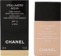 Chanel Vitalumiere Aqua Foundation - 30 Beige - SPF15 - 30 Ml -Cosmetica Winkel 1200x1099 2