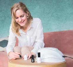 Miss Jules - 6-Delige Gellak Starterspakket - Nagellak - Kleur Roze & Glitter - Glanzend & Dekkend Resultaat 16 Miss Jules - 6-Delige Gellak Starterspakket - Nagellak - Kleur Roze & Glitter - Glanzend & Dekkend Resultaat -Cosmetica Winkel 1200x1110