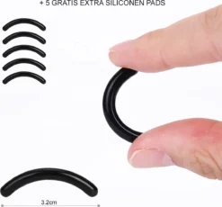 INTER-ESQUE® Wimperkruller - Eyelash Curler + 5x Gratis Extra Siliconen Pad - Zwart 13 INTER-ESQUE® Wimperkruller - Eyelash Curler + 5x Gratis Extra Siliconen Pad - Zwart -Cosmetica Winkel 1200x1117 3