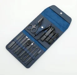 Fritzline© Professionele Manicureset 16-delig | Nagelset Incl. Nagelvijl & Nagelknipper | Lederen Blauwe Etui | Manicure Pedicure Set -Cosmetica Winkel 1200x1181 3
