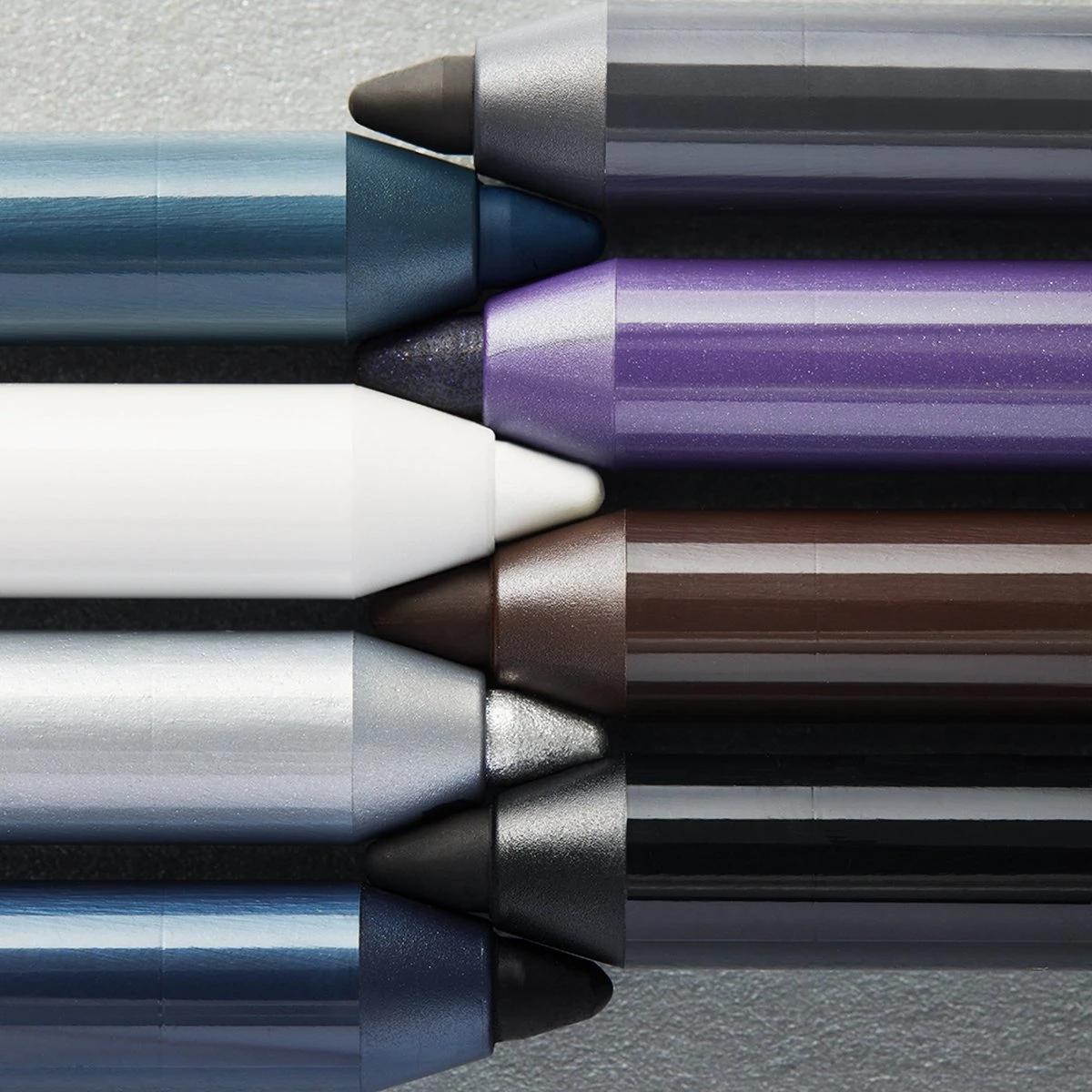 Maybelline Tattoo Liner Gel Pencil - 901 Intense Charcoal - Grijs - Waterproof Oogpotlood 10 Maybelline Tattoo Liner Gel Pencil - 901 Intense Charcoal - Grijs - Waterproof Oogpotlood - Afbeelding 10