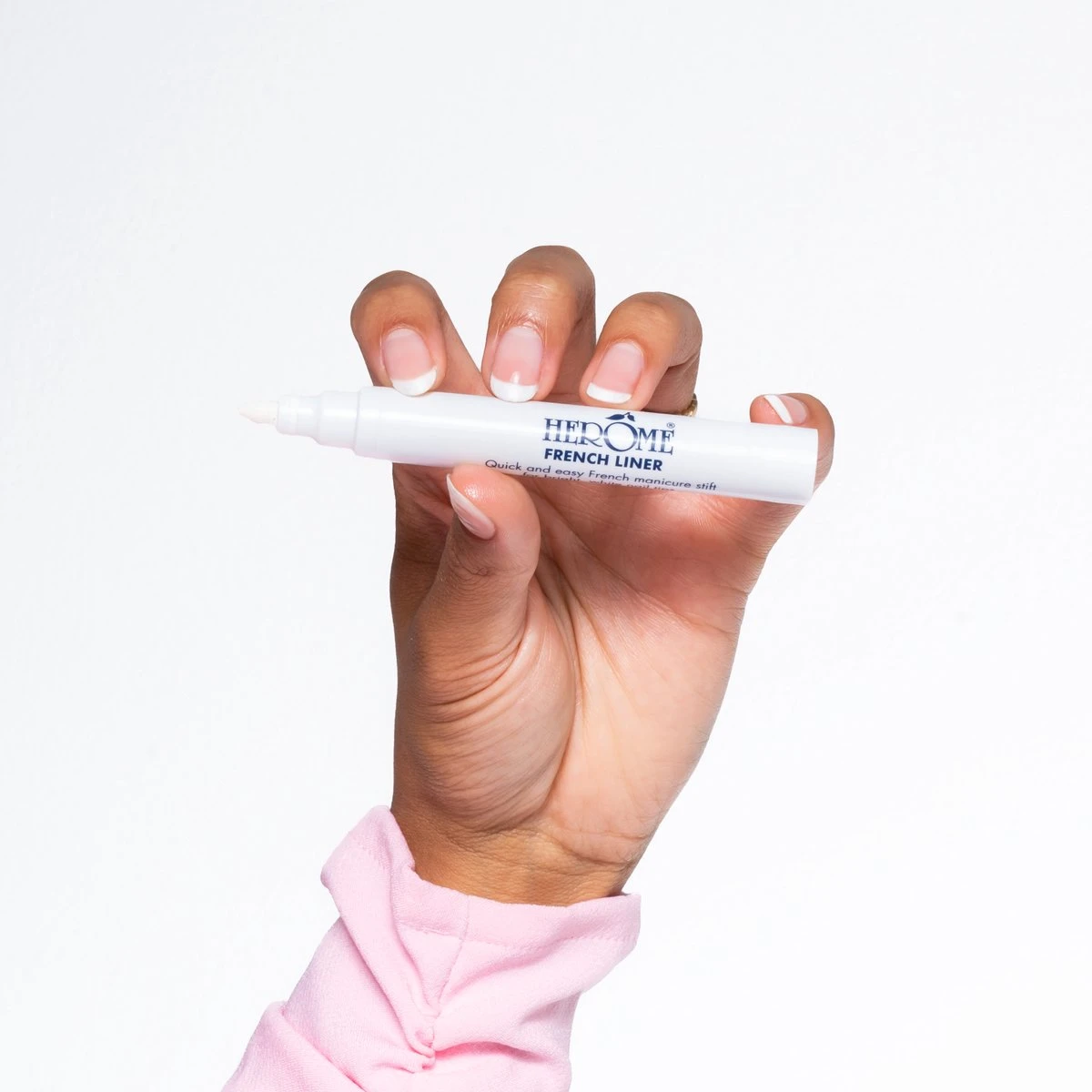 Herome French Liner - Manicurestift - Creëer Witte Nagelranden In Een Handomdraai - 5ml. 8 Herome French Liner - Manicurestift - Creëer Witte Nagelranden In Een Handomdraai - 5ml. - Afbeelding 8