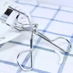 Professionele Eyelash Curler- Wimperkrultang- Wimperkruller - Lash Curler - Wimpers- 1 St 8 Professionele Eyelash Curler- Wimperkrultang- Wimperkruller - Lash Curler - Wimpers- 1 St -Cosmetica Winkel 1200x1200 696