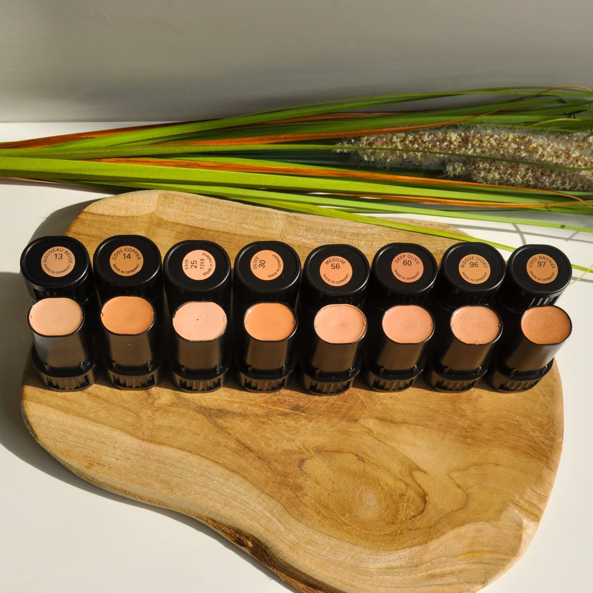 Max Factor Pan Stik - Bisque Ivory 5 Max Factor Pan Stik - Bisque Ivory - Afbeelding 5