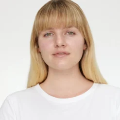 Rimmel London Lasting Finish Foundation - 103 True Ivory -Cosmetica Winkel 1200x1200 807