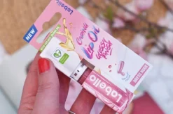 Labello Caring Lip Oil Clear Glow - 5.5 Ml -Cosmetica Winkel 1200x799 1