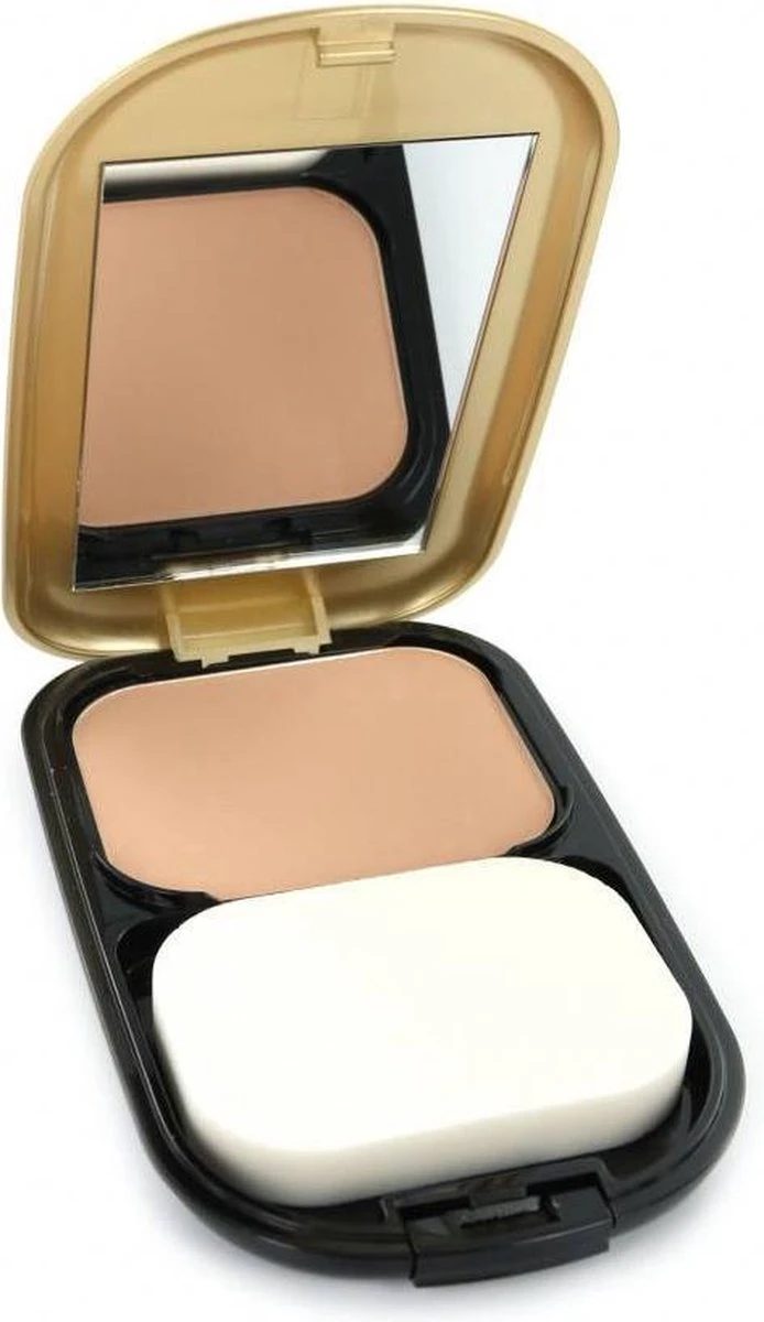 Max Factor Facefinity Compact Foundation - 002 Ivory 1 Max Factor Facefinity Compact Foundation - 002 Ivory