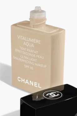 Chanel Vitalumiere Aqua Foundation - 30 Beige - SPF15 - 30 Ml -Cosmetica Winkel 800x1200 9
