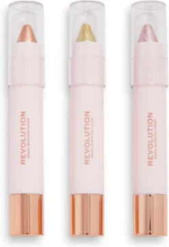 Makeup Revolution - Soft Glamour - Shimmer Shadow Stick Set - Oogschaduw Pencils - Soft Pink, Champagne Bronze Gold & Soft Green -Cosmetica Winkel 823x1200