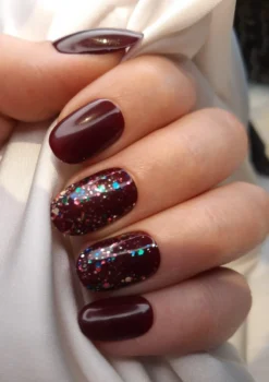 SD Press On Nails - B-Series - Plaknagels - Nagelset 20 Nagels - B72 - Rood - Gellak - Nagellak - Korte Ronde Nageltips - Nepnagels Met Lijm - Kunstnagels - Nail Art - Handmade - Valse Nagels - Nagelvijl - Accessoires - Korte Nagels - Glitter -Cosmetica Winkel 848x1200